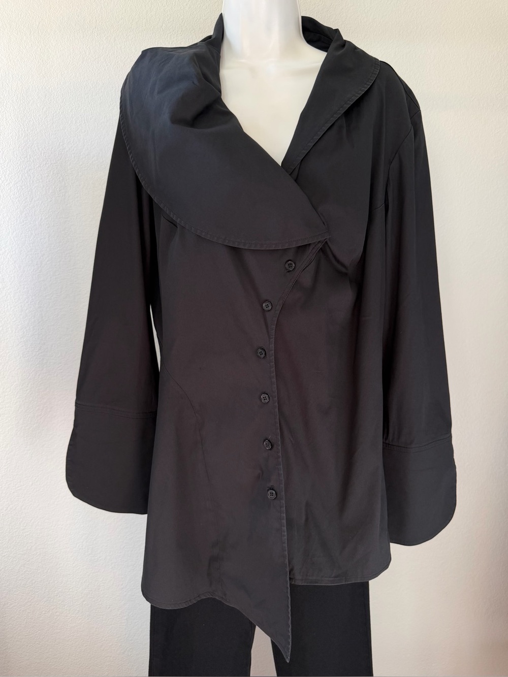 Finley Asymmetrical Button Up‎ Blouse with Oversized Collar Black Size XL